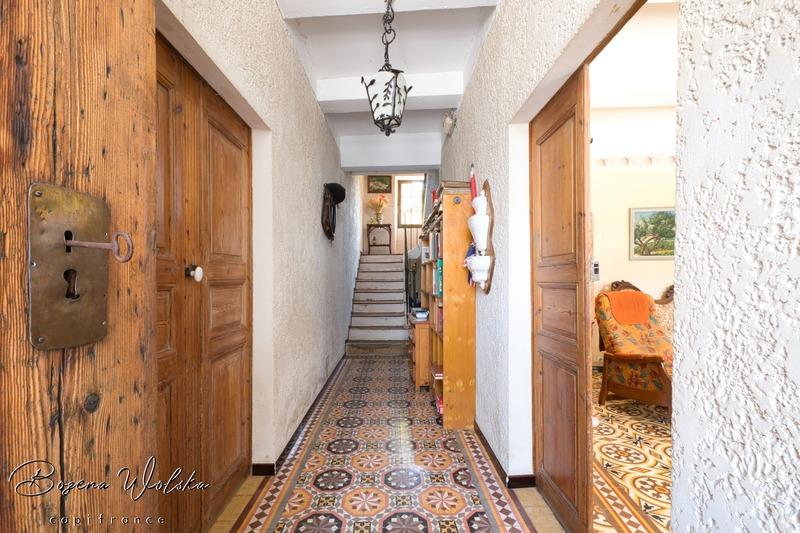 Mas - 400 m² - 14 pièces