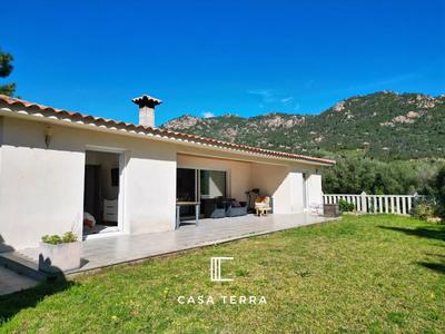 Villa - 161 m² - 8 pièces