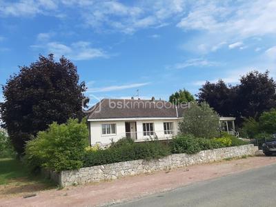 Maison traditionnelle - 160 m² - 8 pièces