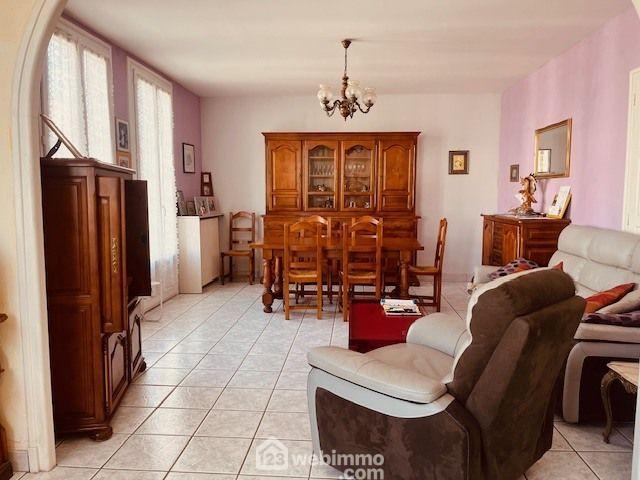 Appartement - 99 m² - 3 pièces