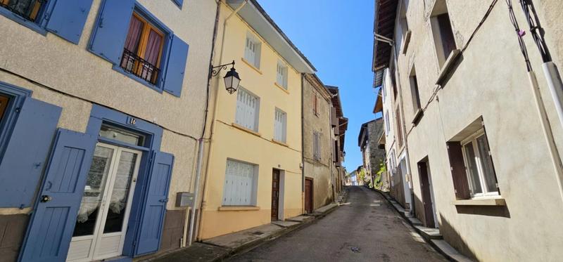 Maison - 87 m² - 6 pièces