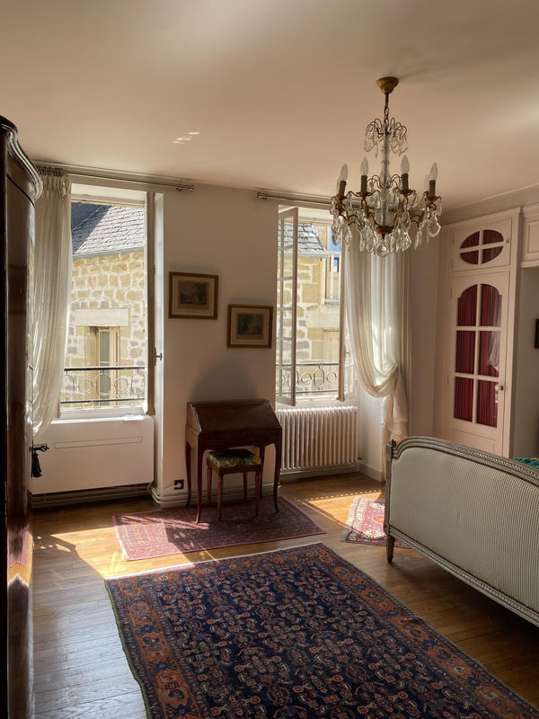 Maison - 230 m² - 7 pièces