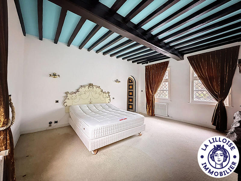 Demeure - 270 m² - 10 pièces