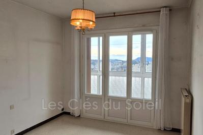 Appartement - 75 m² - 4 pièces