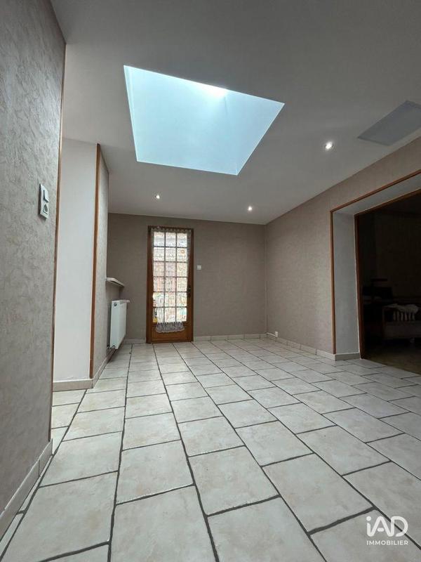 Maison - 250 m² - 6 pièces