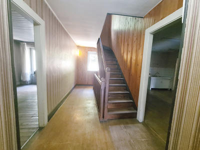 Maison - 220 m² - 8 pièces