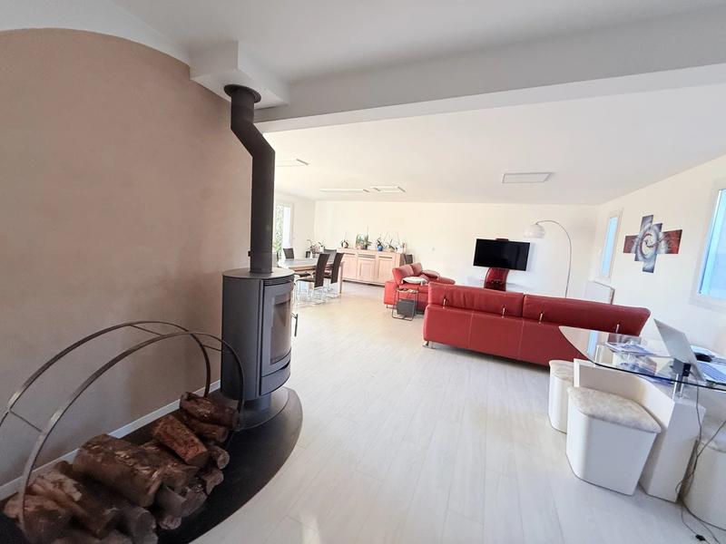 Maison - 140 m² - 5 pièces