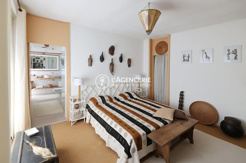 Villa - 400 m² - 7 pièces