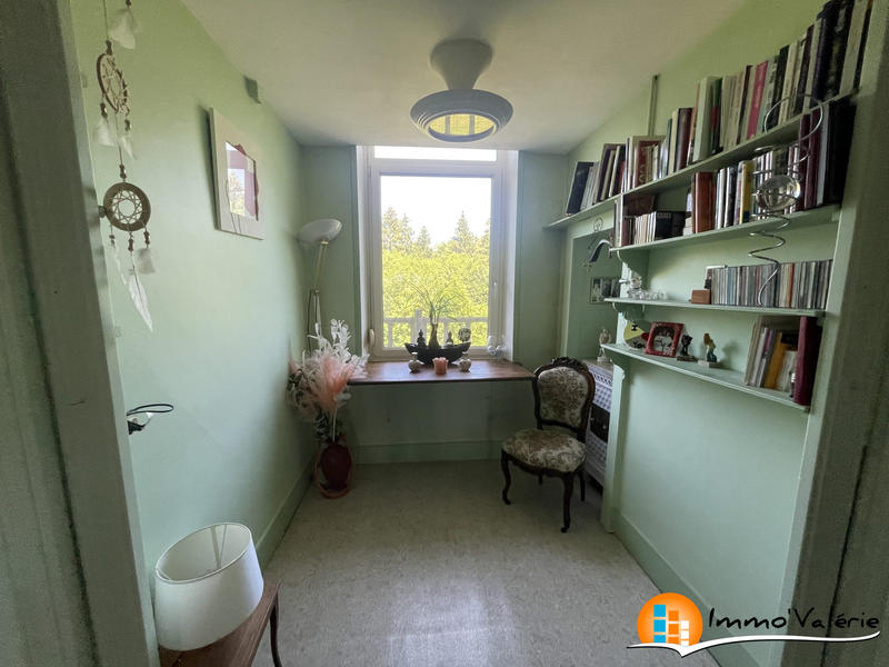 Maison - 854 m² - 19 pièces