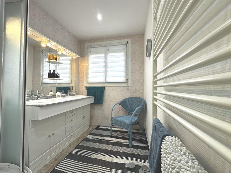 Maison - 100 m² - 6 pièces