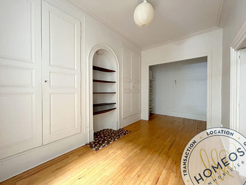 Appartement - 99 m² - 4 pièces