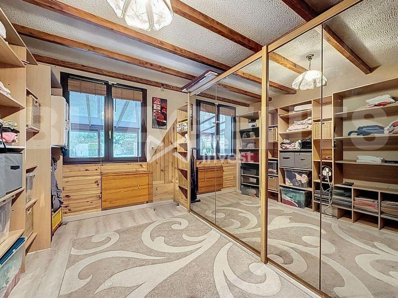 Maison traditionnelle - 148 m² - 7 pièces