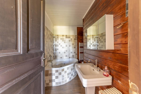 Propriété - 149 m² - 4 pièces