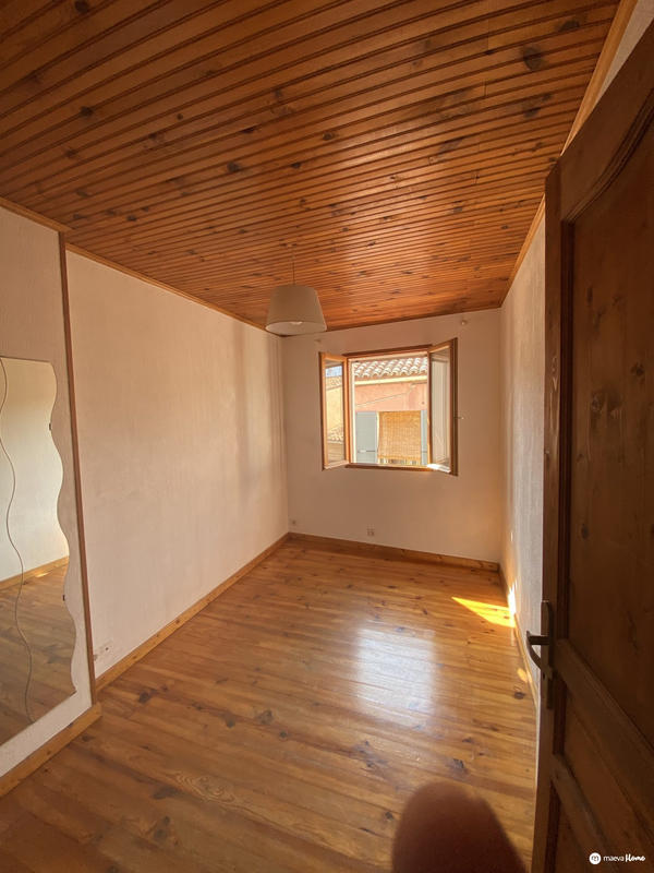 Maison - 142 m² - 9 pièces