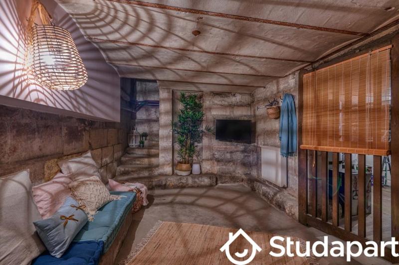 Chambre - 15 m² - 1 pièce