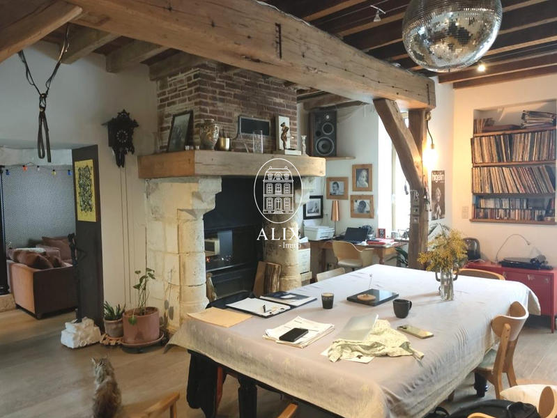 Maison ancienne - 182 m² - 6 pièces