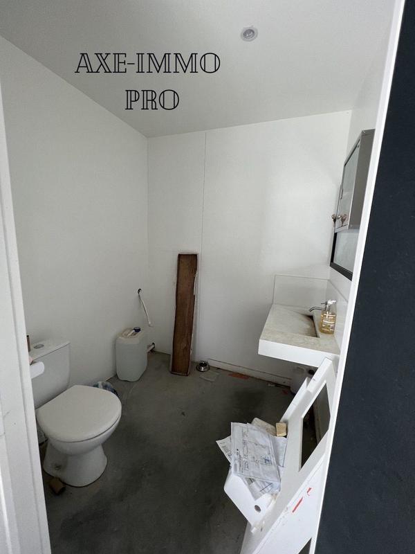 Local d'activités - 390 m² - 5 pièces