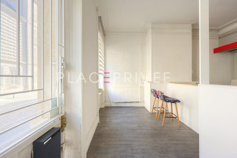 Local commercial - 101 m² - 4 pièces