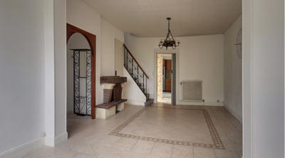 Maison - 94 m² - 5 pièces