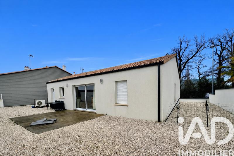 Maison - 90 m² - 5 pièces