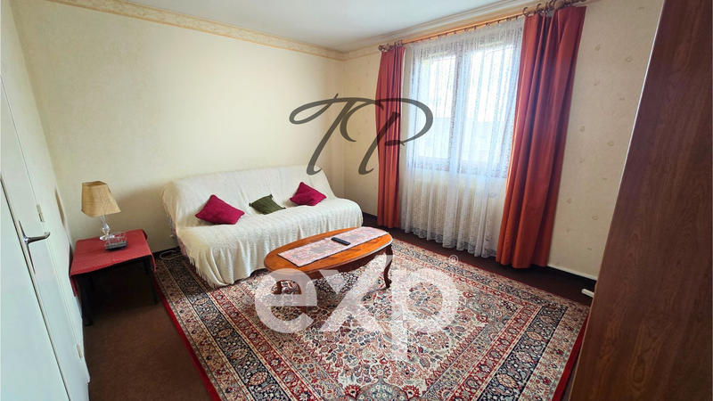 Maison traditionnelle - 179 m² - 7 pièces