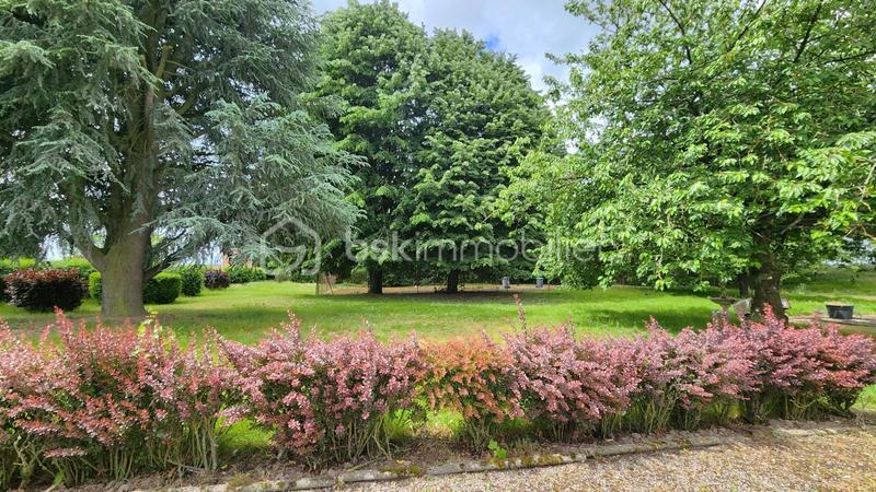 Maison - 165 m² - 8 pièces