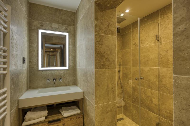 Appartement - 147 m² - 6 pièces