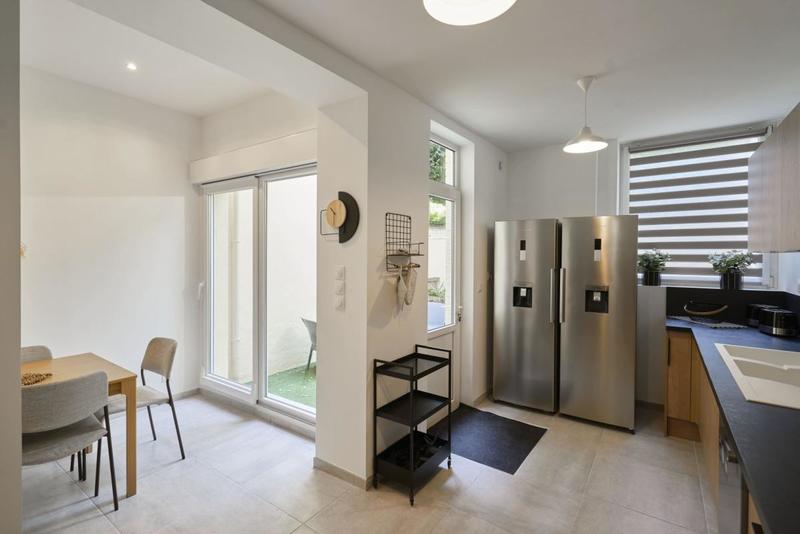 Maison - 175 m² - 10 pièces