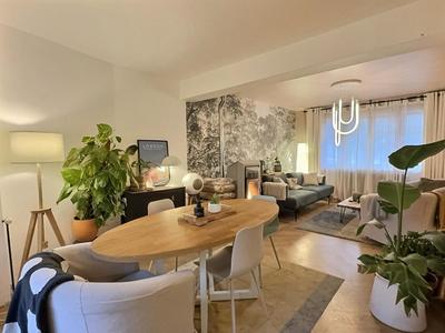 Maison - 93 m² - 4 pièces