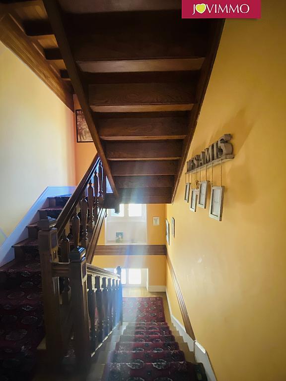 Maison - 254 m² - 10 pièces