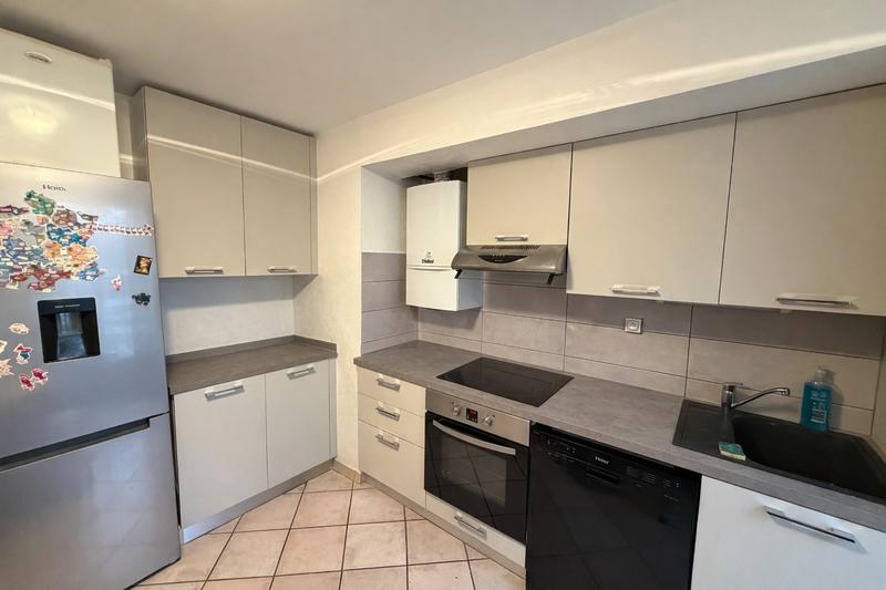 Maison - 92 m² - 4 pièces