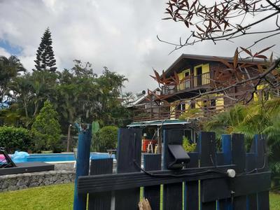 Maison chambre d'hôtes - 183 m² - 11 pièces