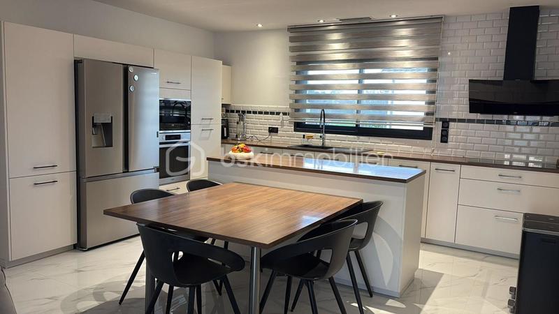 Maison - 152 m² - 6 pièces