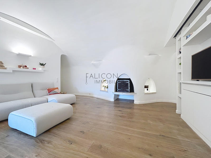 Appartement - 80 m² - 3 pièces