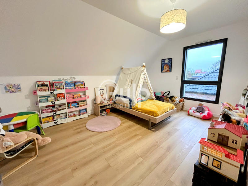 Maison - 174 m² - 7 pièces