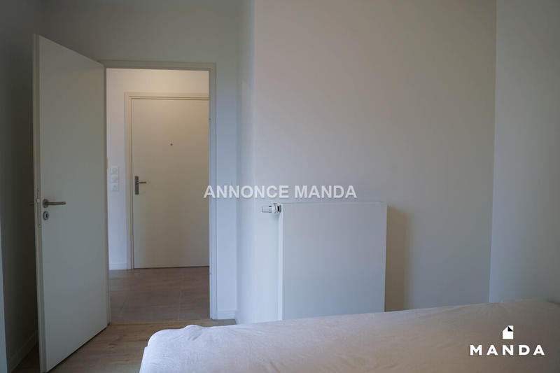 Chambre - 9 m² - 5 pièces