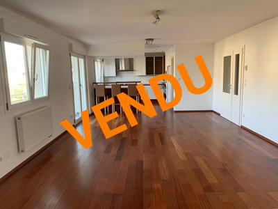 Appartement - 105 m² - 3 pièces