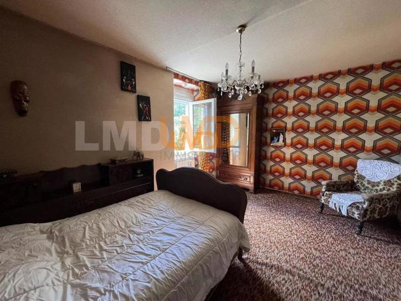 Villa - 237 m² - 8 pièces