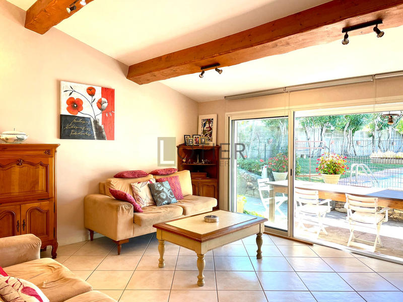 Maison - 240 m² - 8 pièces