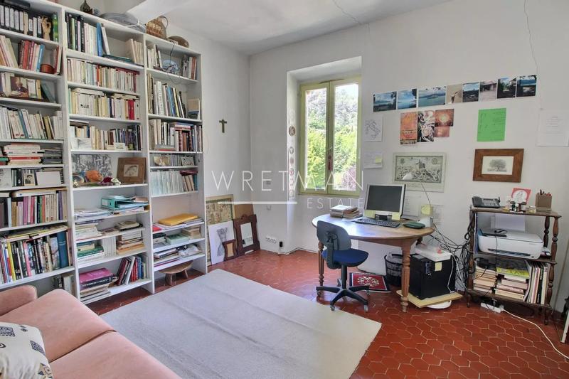 Appartement - 95 m² - 6 pièces