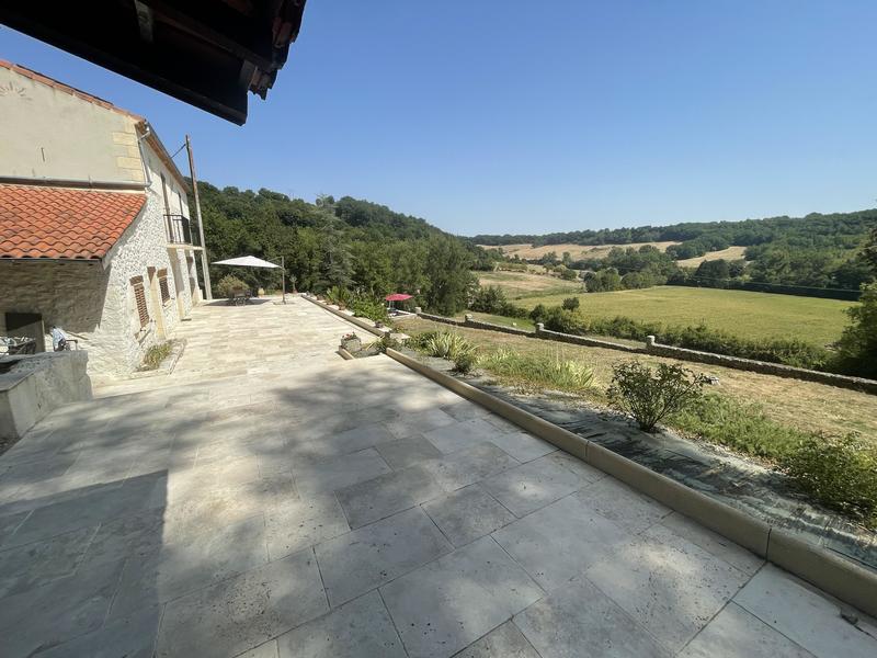 Maison en pierre - 156 m² - 5 pièces