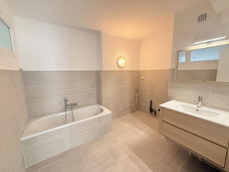 Appartement - 84 m² - 3 pièces