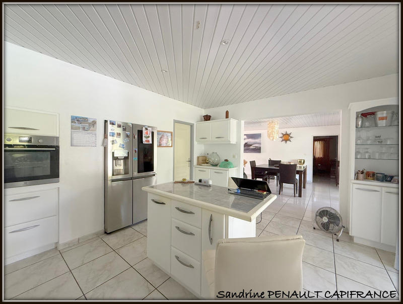 Villa - 221 m² - 7 pièces