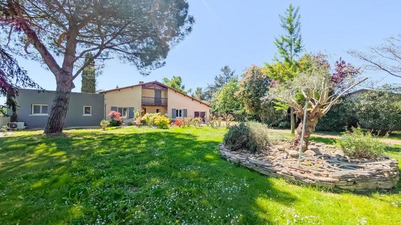 Maison - 160 m² - 8 pièces