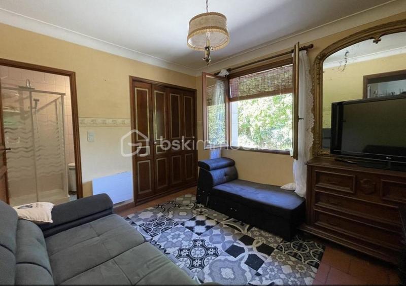 Villa - 180 m² - 8 pièces