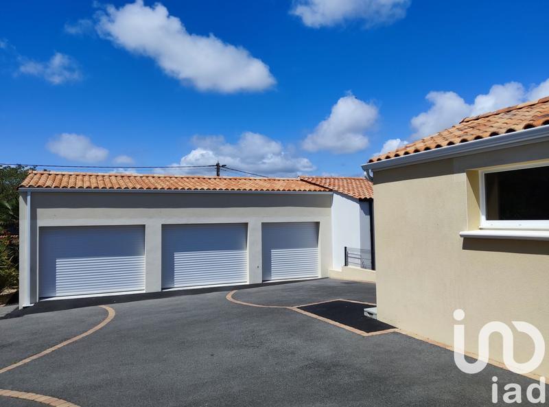 Maison - 200 m² - 8 pièces