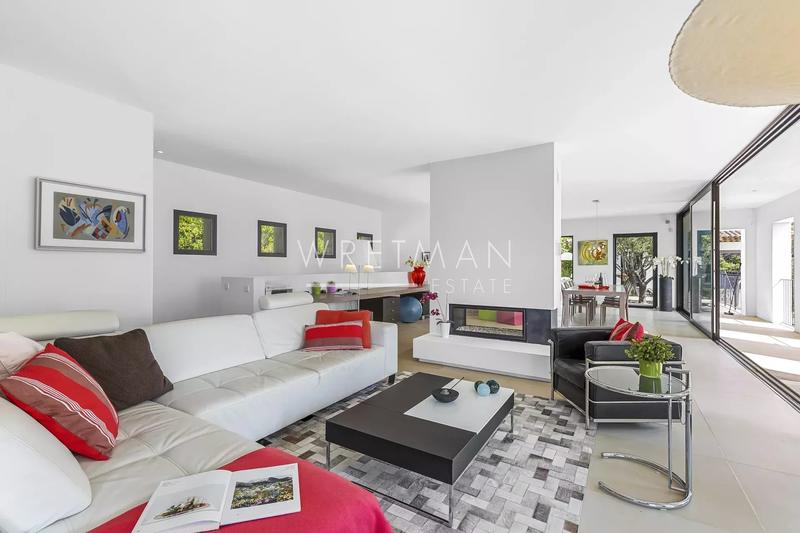 Villa - 204 m² - 6 pièces