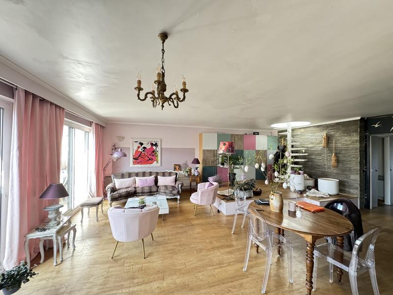 Appartement - 121 m² - 5 pièces