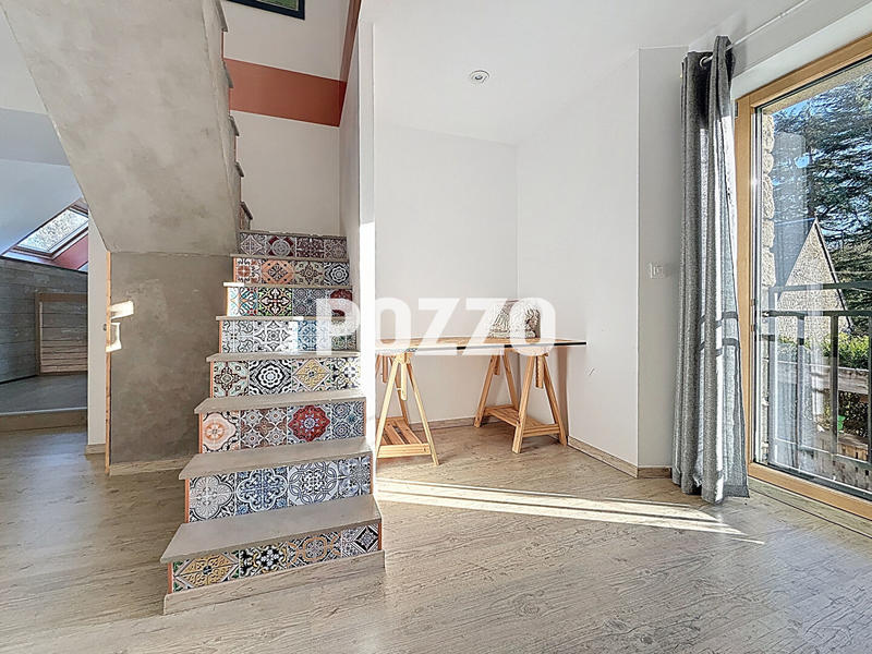 Maison - 168 m² - 7 pièces