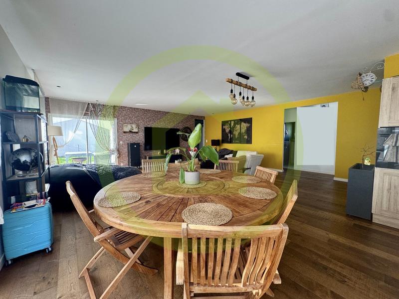 Maison - 144 m² - 5 pièces